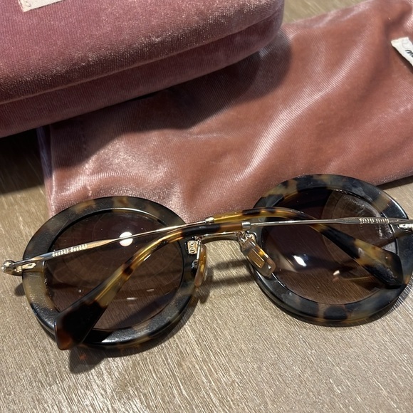 Miu Miu Tortoise sunglasses​ - Picture 3 of 3